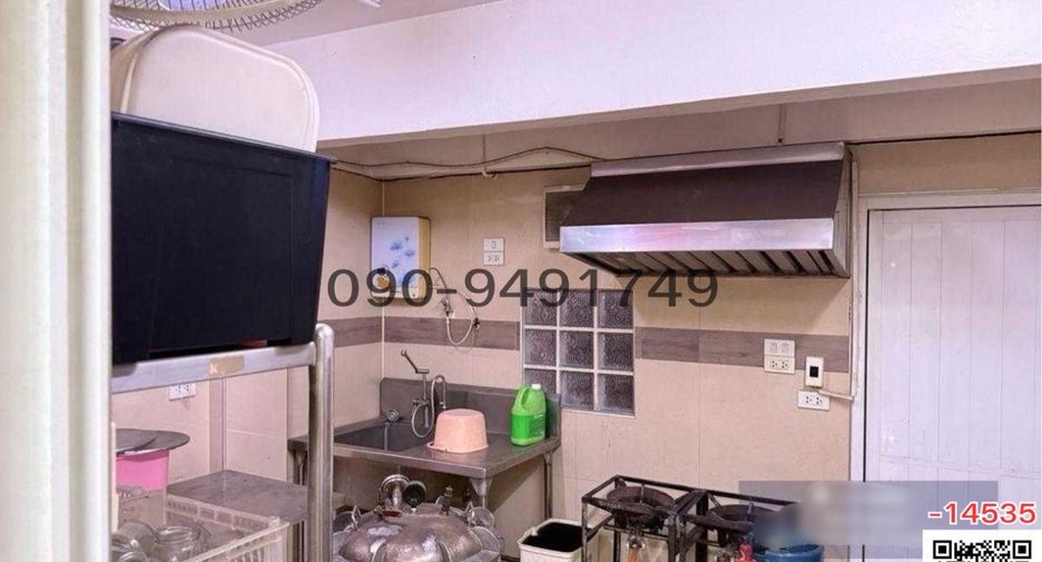 For rent 2 bedrooms retail Space in Khan Na Yao, Bangkok