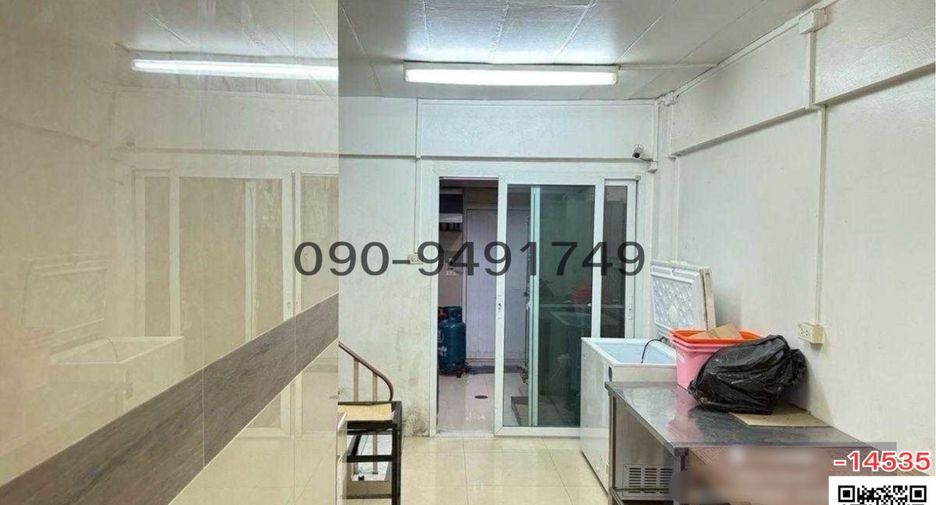 For rent 2 bedrooms retail Space in Khan Na Yao, Bangkok