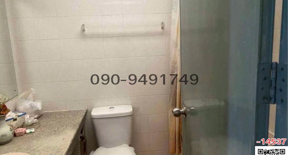 For rent 4 bedrooms townhouse in Bang Khen, Bangkok