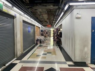 For sale 1 bed retail Space in Pom Prap Sattru Phai, Bangkok