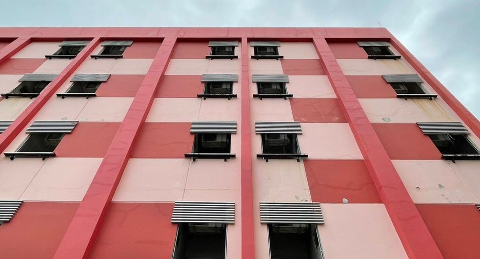 For sale 196 bedrooms apartment in Ongkharak, Nakhon Nayok