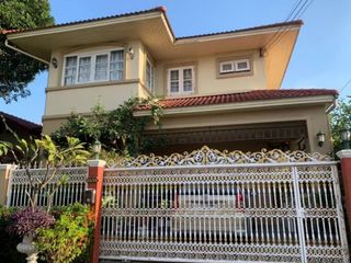 出售 4 卧室 独立屋 在 Saphan Sung, 曼谷
