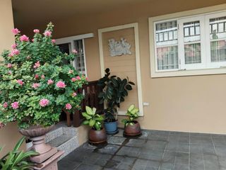 出售 4 卧室 独立屋 在 Saphan Sung, 曼谷