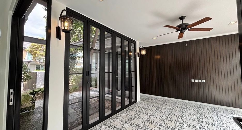 For sale 4 bedrooms house in Bang Khae, Bangkok