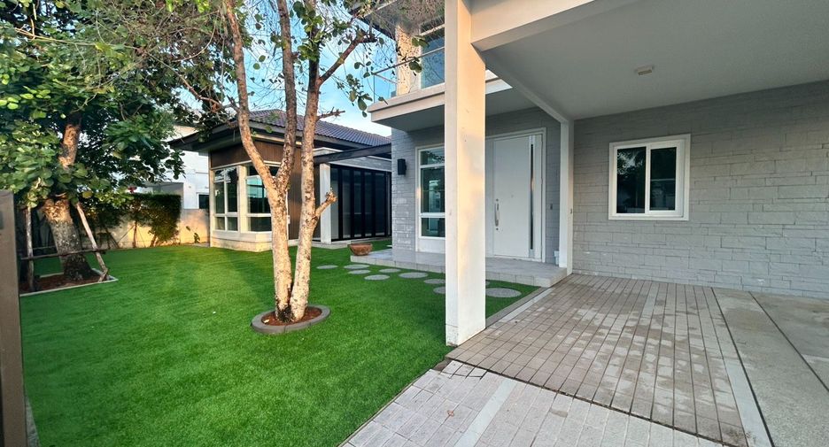 For sale 4 bedrooms house in Bang Khae, Bangkok