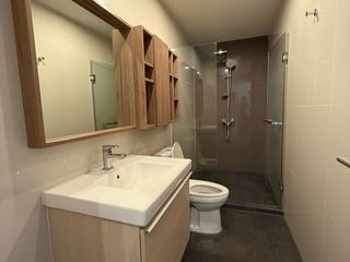 For rent and for sale 3 bed condo in Huai Khwang, Bangkok