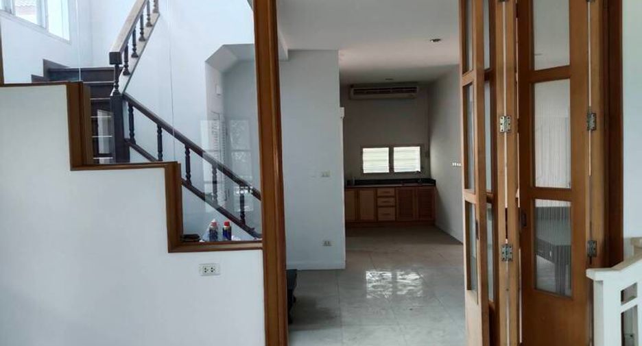 出售 4 卧室 独立屋 在 Min Buri, 曼谷
