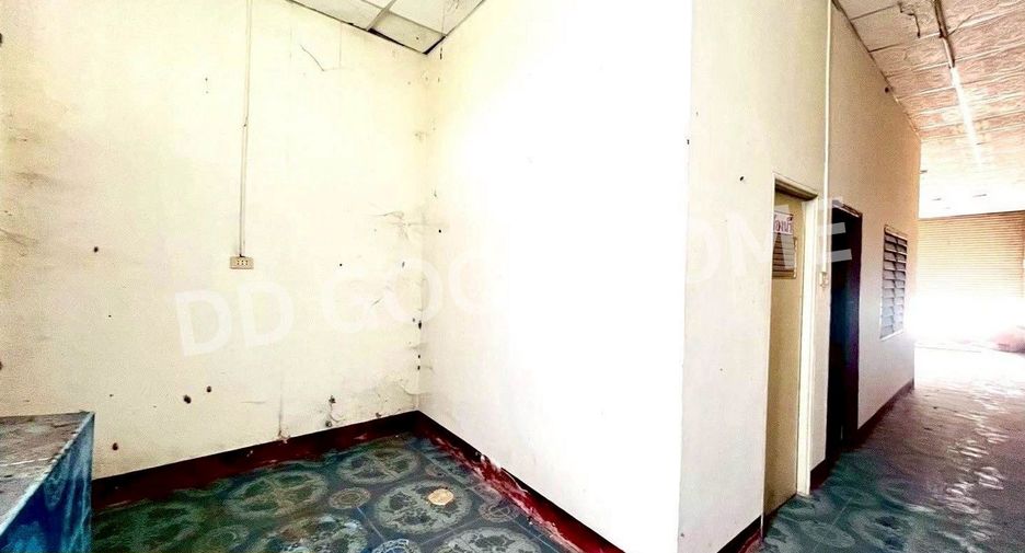 À vendre 1 chambre local commercial à Non Sa-at, Udon Thani