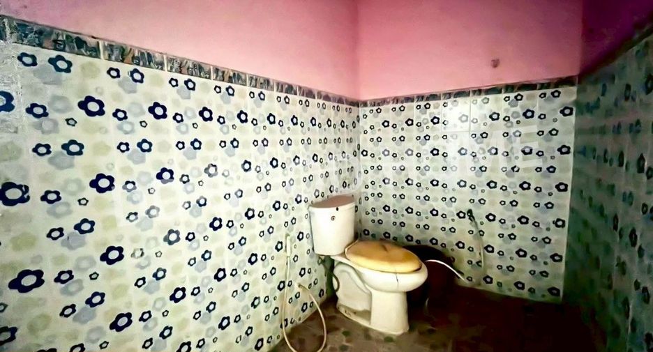 À vendre 1 chambre local commercial à Non Sa-at, Udon Thani
