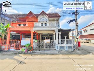 For sale 3 bed townhouse in Phanom Sarakham, Chachoengsao