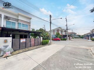 For sale 3 bed townhouse in Mueang Samut Sakhon, Samut Sakhon