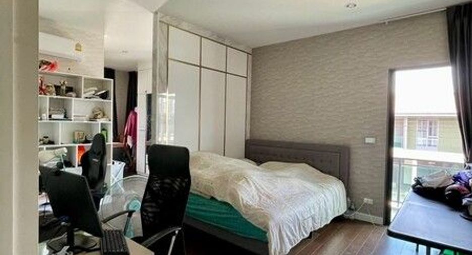 Haus zum Kauf mit 4 Zimmer in Pak Kret, Nonthaburi
