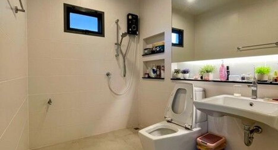 Haus zum Kauf mit 4 Zimmer in Pak Kret, Nonthaburi