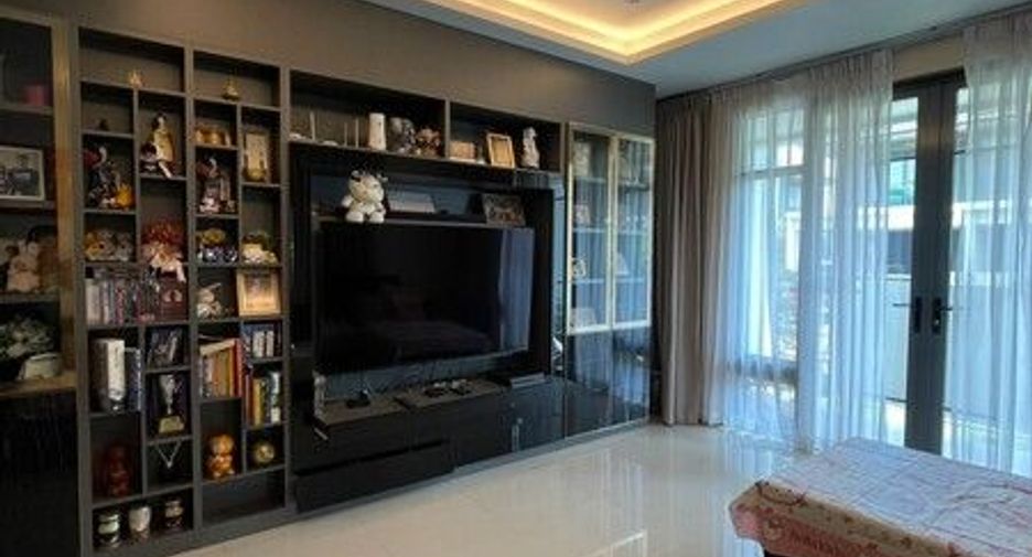 Haus zum Kauf mit 4 Zimmer in Pak Kret, Nonthaburi