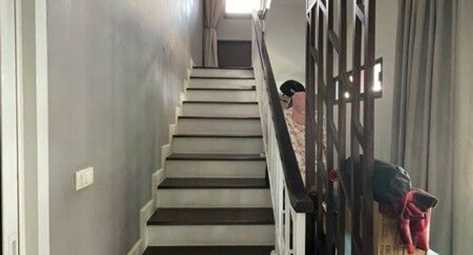 Haus zum Kauf mit 4 Zimmer in Pak Kret, Nonthaburi