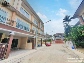 For sale 3 bed townhouse in Krathum Baen, Samut Sakhon