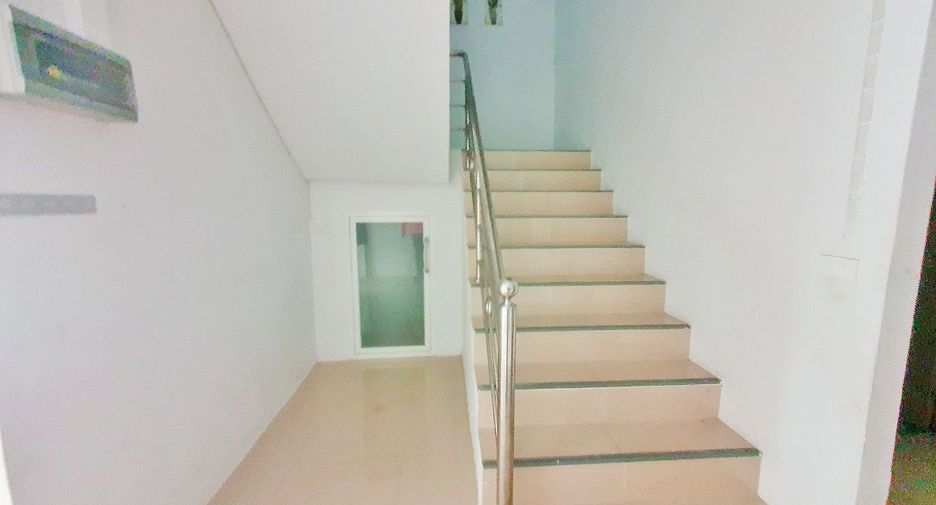 For sale 3 bed townhouse in Krathum Baen, Samut Sakhon