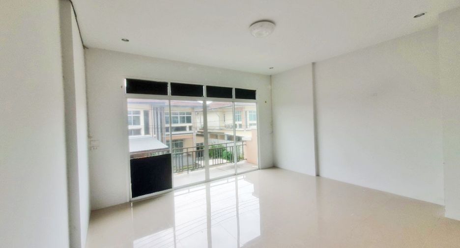 For sale 3 bed townhouse in Krathum Baen, Samut Sakhon