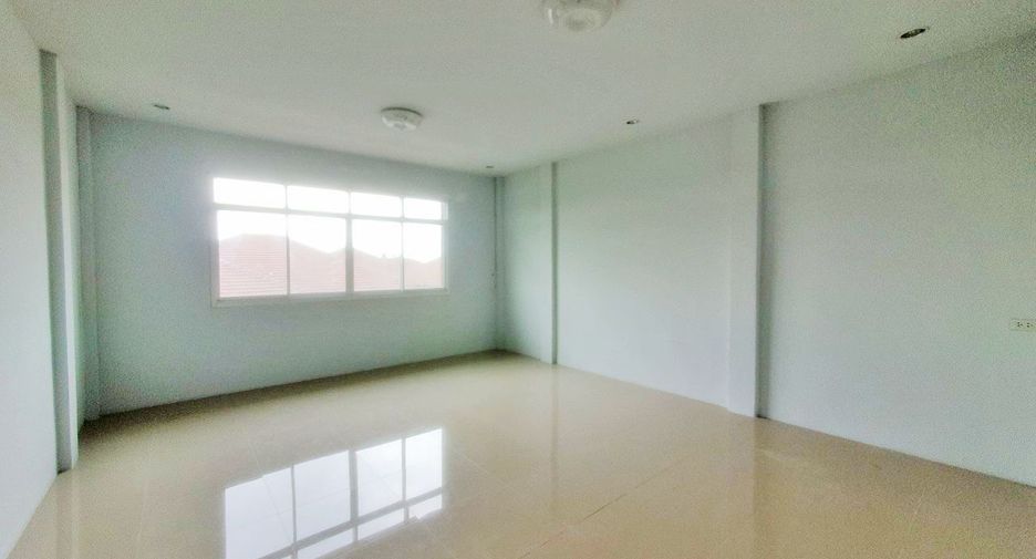 For sale 3 bed townhouse in Krathum Baen, Samut Sakhon