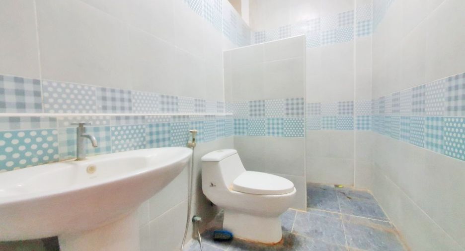 For sale 3 bed townhouse in Krathum Baen, Samut Sakhon