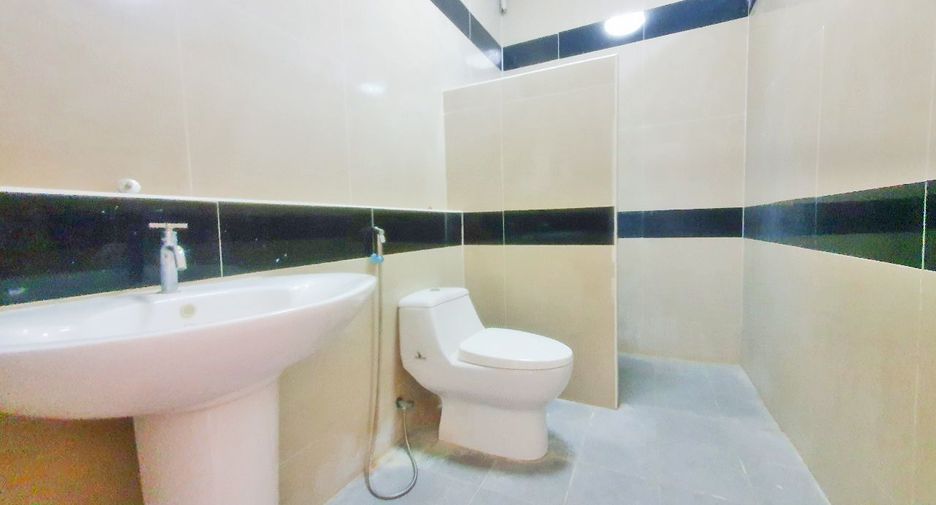 For sale 3 bed townhouse in Krathum Baen, Samut Sakhon