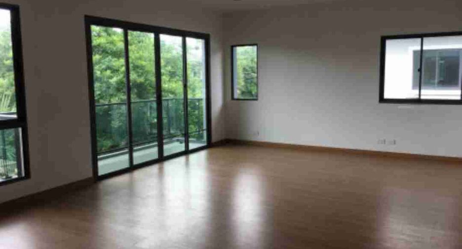 For sale 3 bedrooms house in Suan Luang, Bangkok