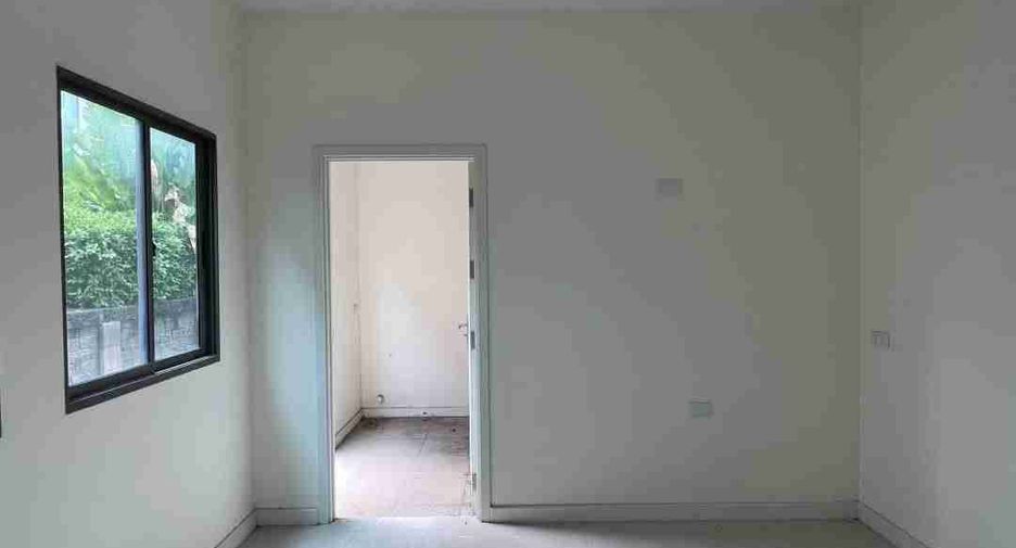 For sale 3 bedrooms condo in Suan Luang, Bangkok