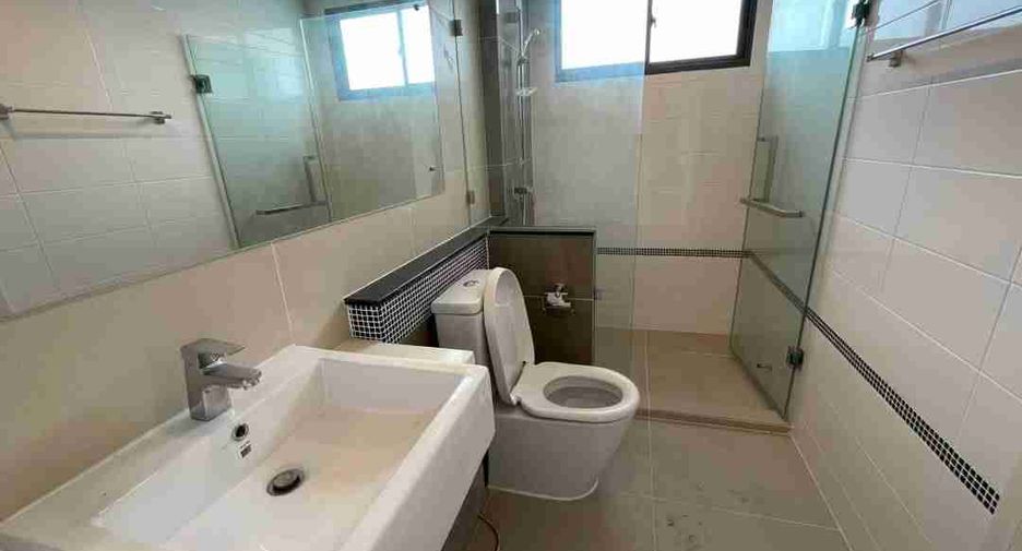 For sale 3 bedrooms condo in Suan Luang, Bangkok