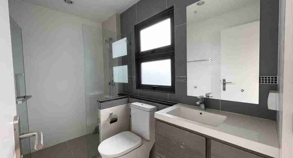 For sale 3 bedrooms condo in Suan Luang, Bangkok
