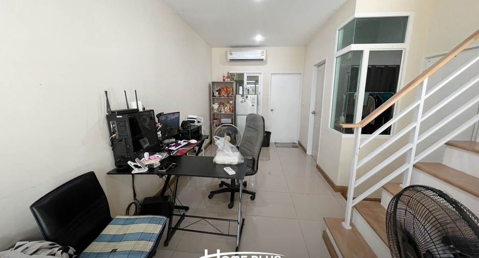 À vendre 3 chambres maison de ville à Mueang Samut Prakan, Samut Prakan