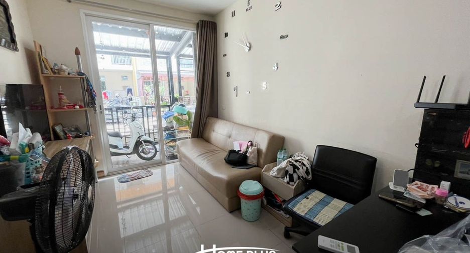 À vendre 3 chambres maison de ville à Mueang Samut Prakan, Samut Prakan