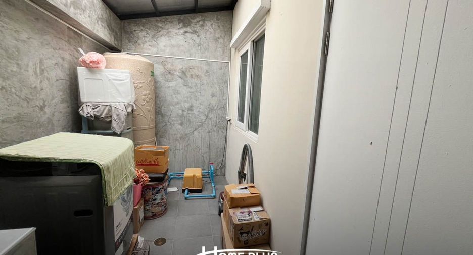 À vendre 3 chambres maison de ville à Mueang Samut Prakan, Samut Prakan