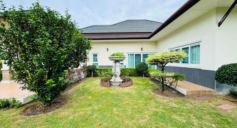 For sale 3 ベッドルーム house in Bang Lamung, Chonburi