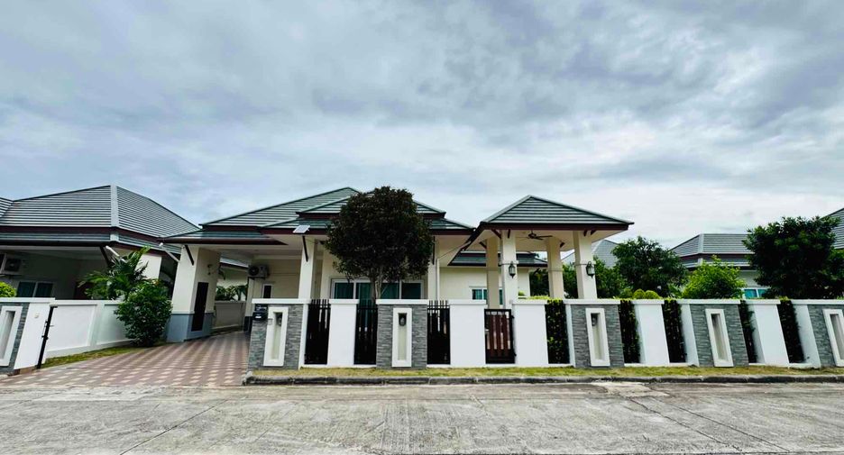 For sale 3 ベッドルーム house in Bang Lamung, Chonburi