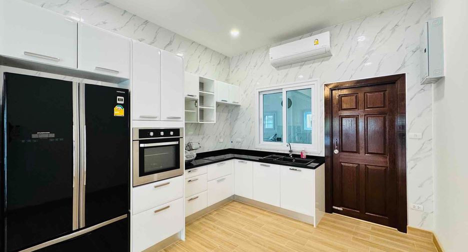 For sale 3 ベッドルーム house in Bang Lamung, Chonburi
