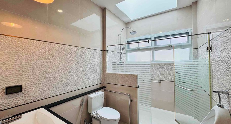 For sale 3 ベッドルーム house in Bang Lamung, Chonburi