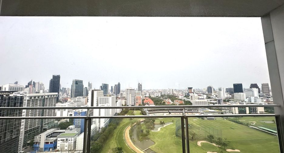 For sale 3 bedrooms condo in Pathum Wan, Bangkok