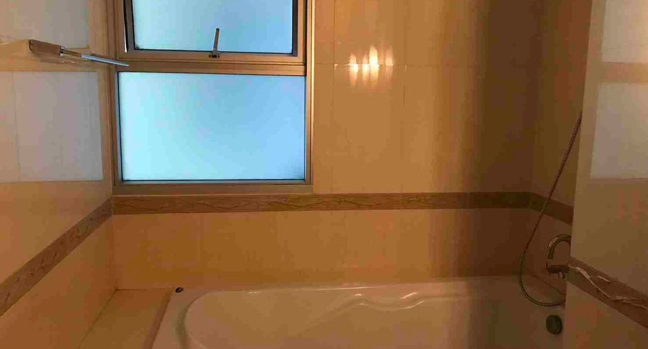 For sale 2 bedrooms condo in Pathum Wan, Bangkok