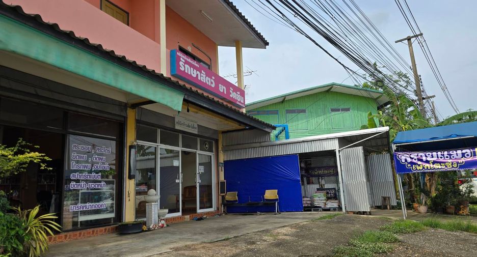 For rent and for sale 4 bed retail Space in Mueang Uttaradit, Uttaradit