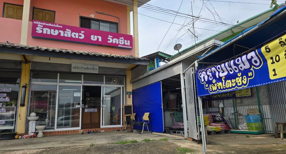 For rent and for sale 4 bed retail Space in Mueang Uttaradit, Uttaradit