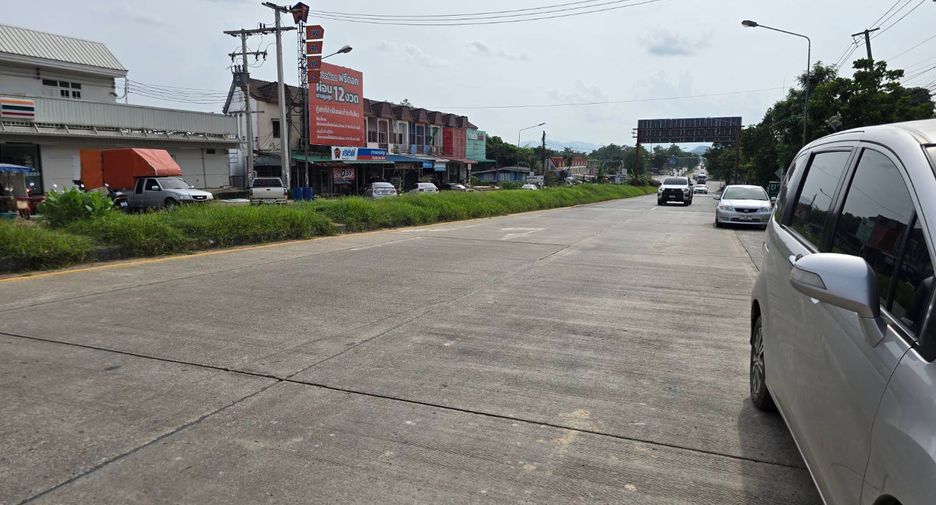 For rent and for sale 4 bed retail Space in Mueang Uttaradit, Uttaradit
