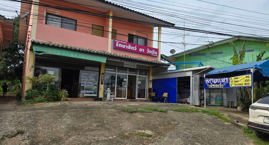 For rent and for sale 4 bed retail Space in Mueang Uttaradit, Uttaradit