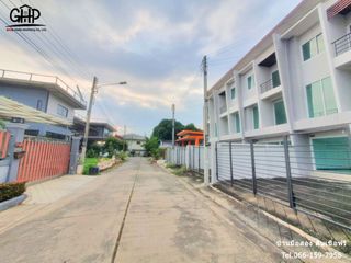 For sale 3 bed townhouse in Krathum Baen, Samut Sakhon