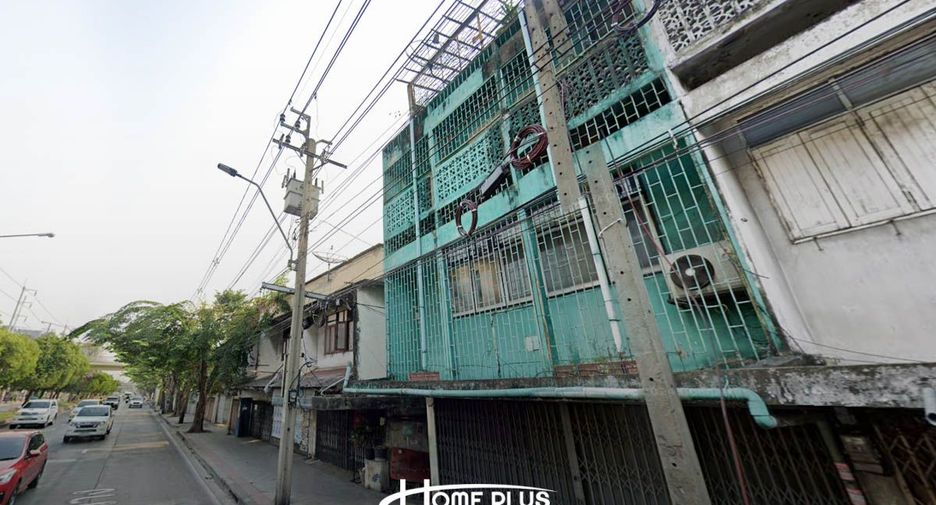 For sale 3 bedrooms retail Space in Bang Sue, Bangkok