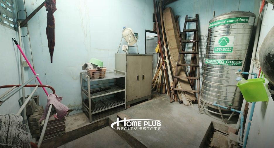 For sale 3 bedrooms retail Space in Bang Sue, Bangkok