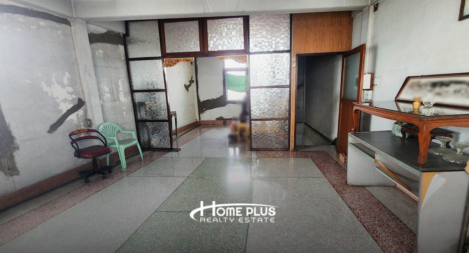 For sale 3 bedrooms retail Space in Bang Sue, Bangkok