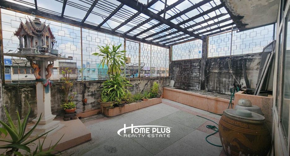 For sale 3 bedrooms retail Space in Bang Sue, Bangkok