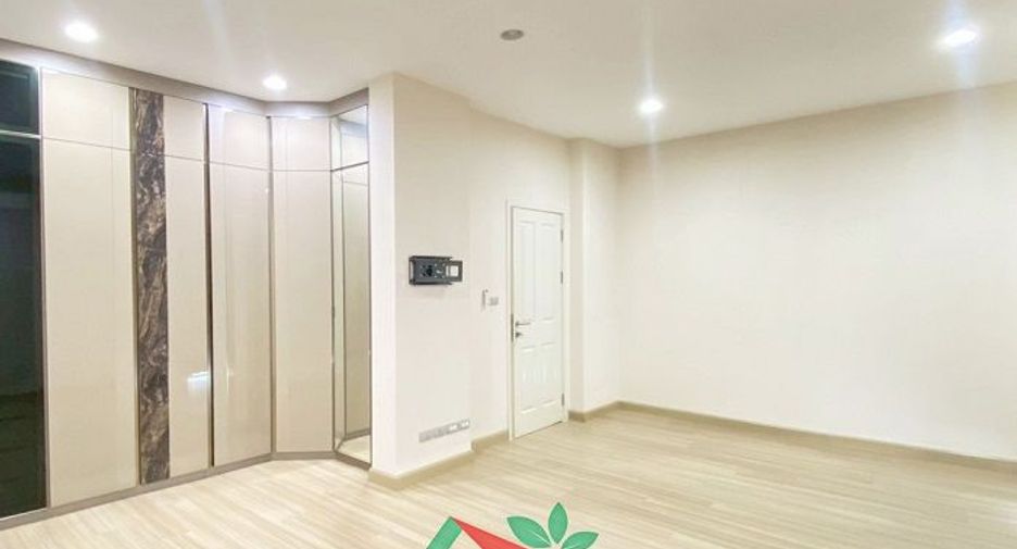 À vendre 4 chambres maison à Mueang Nonthaburi, Nonthaburi