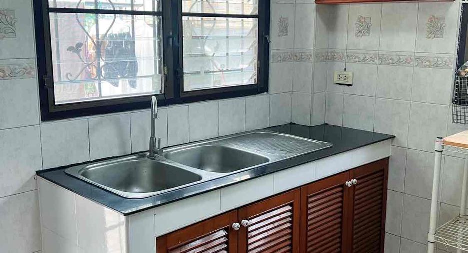 出售 4 卧室 独立屋 在 Mueang Chon Buri, Chon Buri