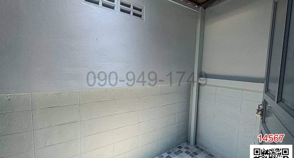 For rent 2 bedrooms townhouse in Lam Luk Ka, Pathum Thani